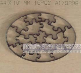 Oval jigsaw puzzle dies